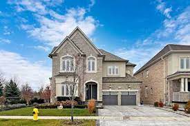 The Essence of Luxury: Kleinburg’s Real Estate Agent Uncovered post thumbnail image